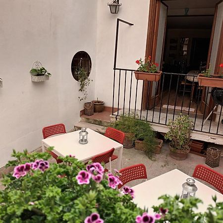 Palazzo Del Bono Suites ปาแลร์โม ภายนอก รูปภาพ